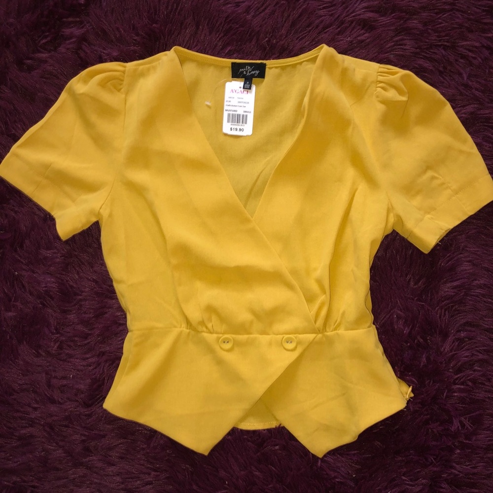 Button front top